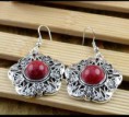 Aros de alpaca con piedra roja